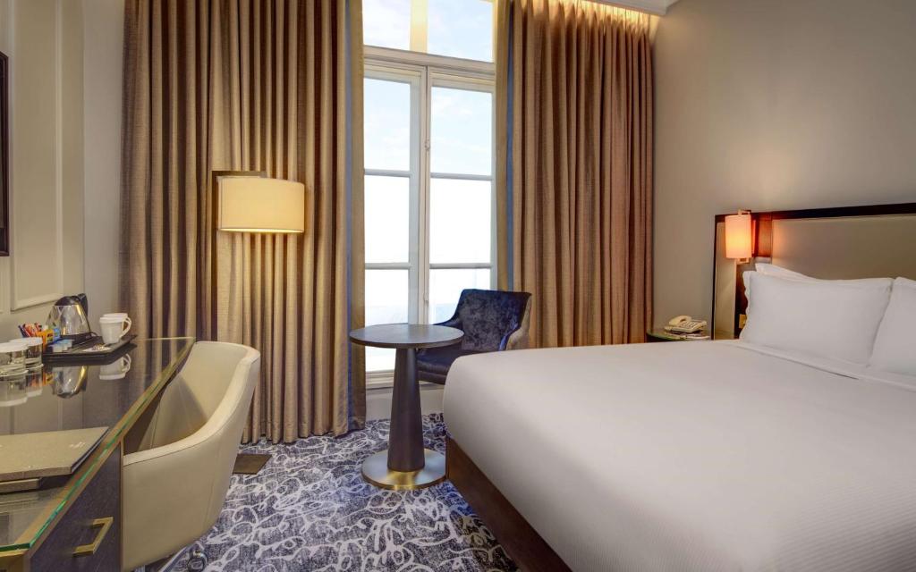 Hilton London Euston - Resim 42
