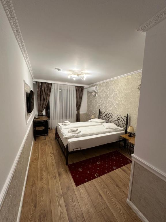 Hotel Boutique Cathedral Plaza Residences room for rent downtown - Resim 23