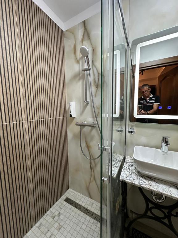 Hotel Boutique Cathedral Plaza Residences room for rent downtown - Resim 19