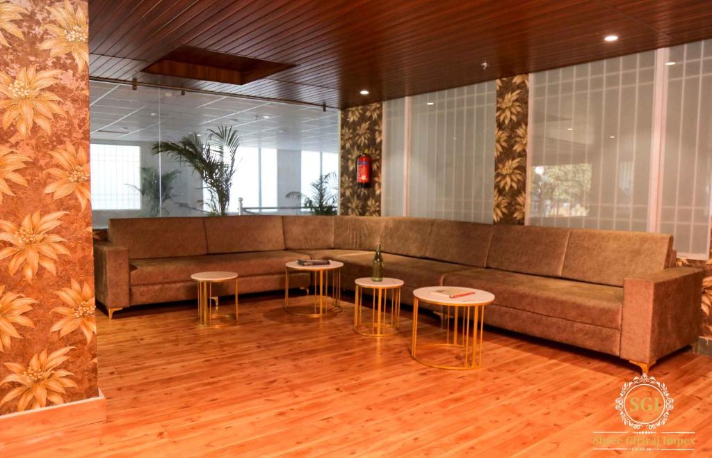 Χώρος καθιστικού στο Hotel SGI - Jaipur Airport Hotel