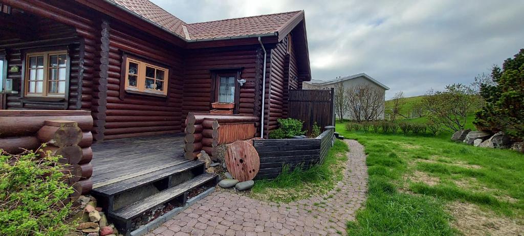 Zahrada ubytování Reykjavik 116 Cozy Mini Studio 14m2 On Road no1 28km from the center of Rvk