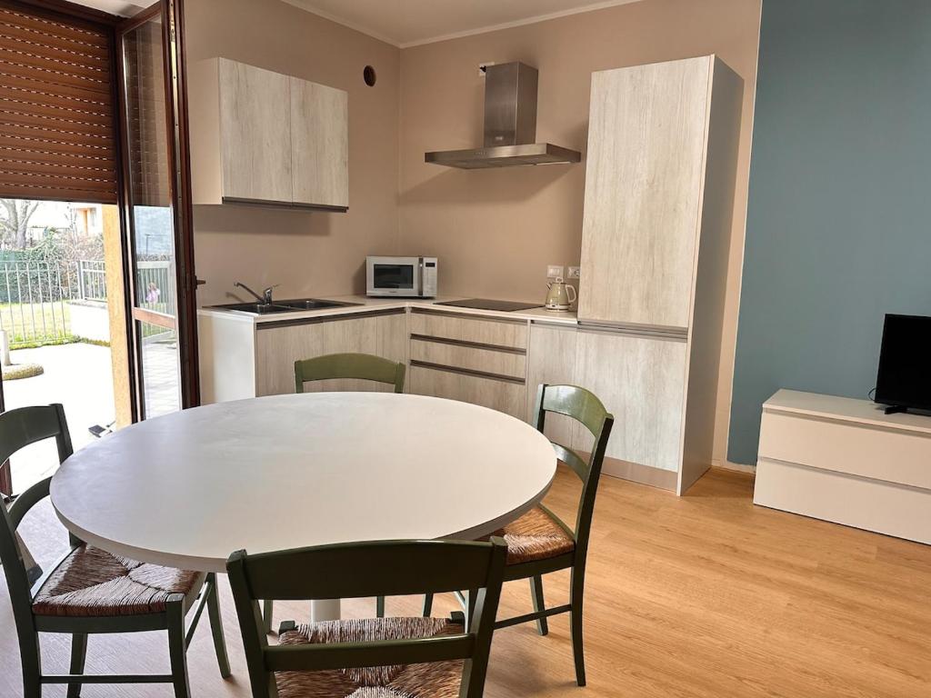Kuchyň nebo kuchyňský kout v ubytování Casa Giulia manerbio