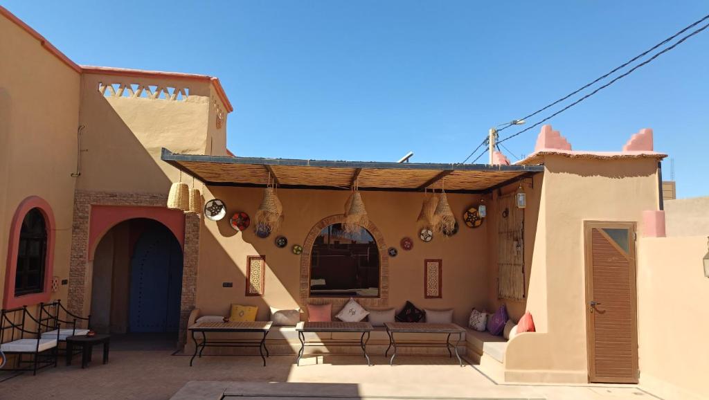 Budova, kde se riad nachází