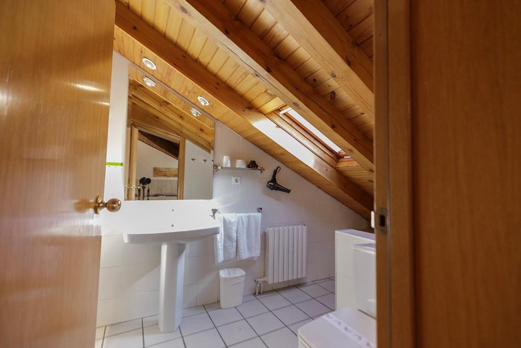 Koupelna v ubytování HOTEL LAMOGA