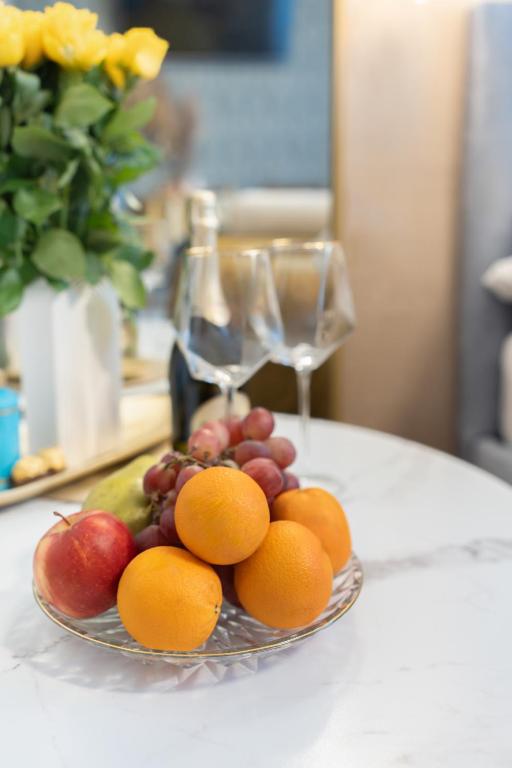 Gold Apartments Jacuzzi Room - 7