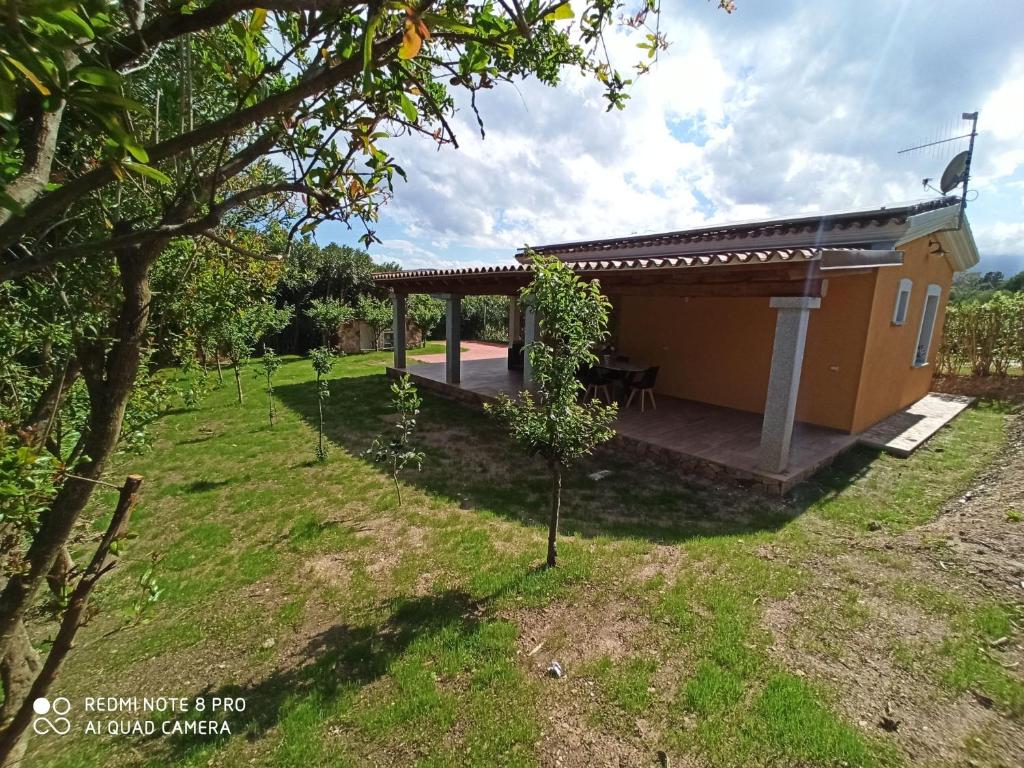 Ogród w obiekcie Holiday-House-Smeralda
