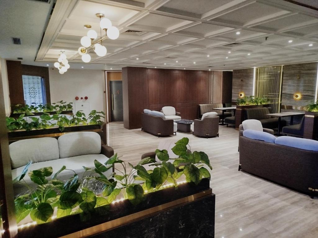 Posezení v ubytování The Sun Hotel Sidoarjo
