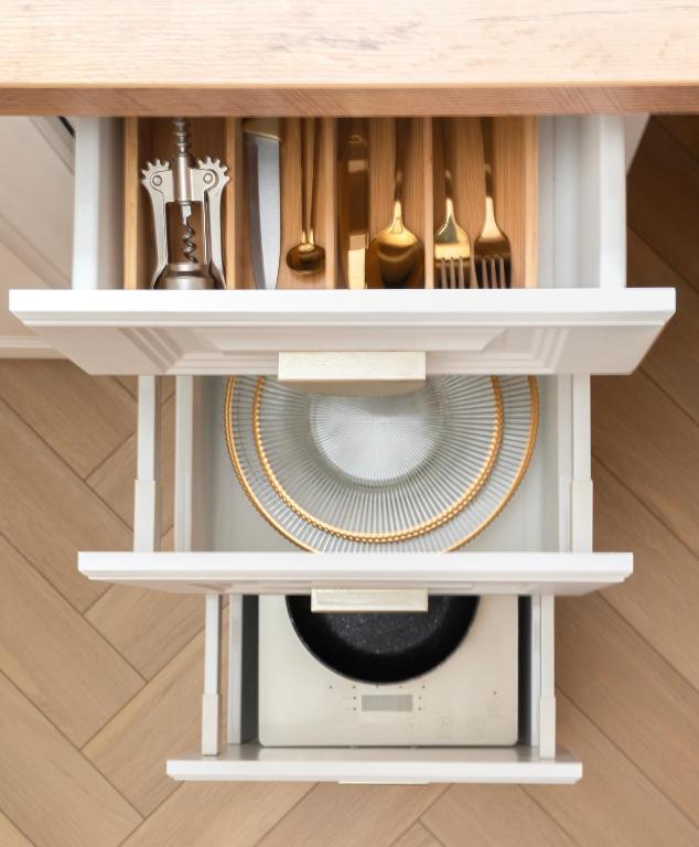 Gold Apartments Jacuzzi Room - 16