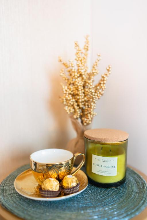 Gold Apartments Jacuzzi Room - 17