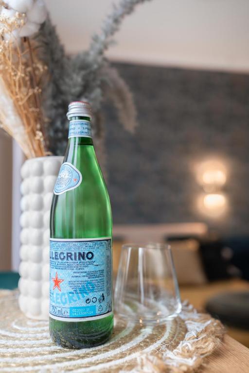 Gold Apartments Jacuzzi Room - 19