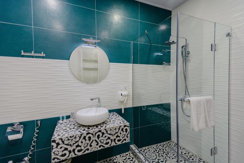 Koupelna v ubytování Rivendell Boutique Hotel Tbilisi City