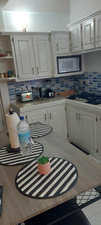 Kuchyň nebo kuchyňský kout v ubytování Pristine Stay Dominica