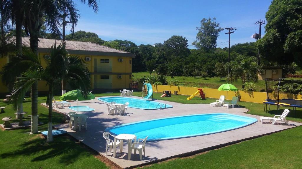 Bazén v ubytování Canzi Cataratas Hotel nebo v jeho okolí