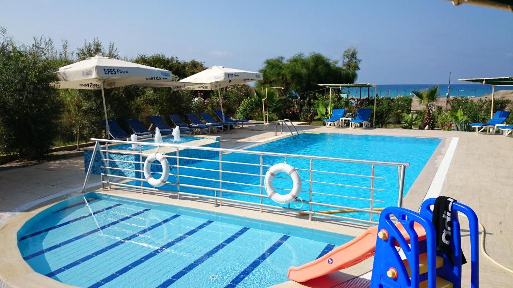 Bazén v ubytování Hotel Grün nebo v jeho okolí