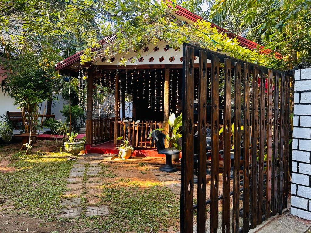 Zahrada ubytování Pearl Bungalow Trincomalee