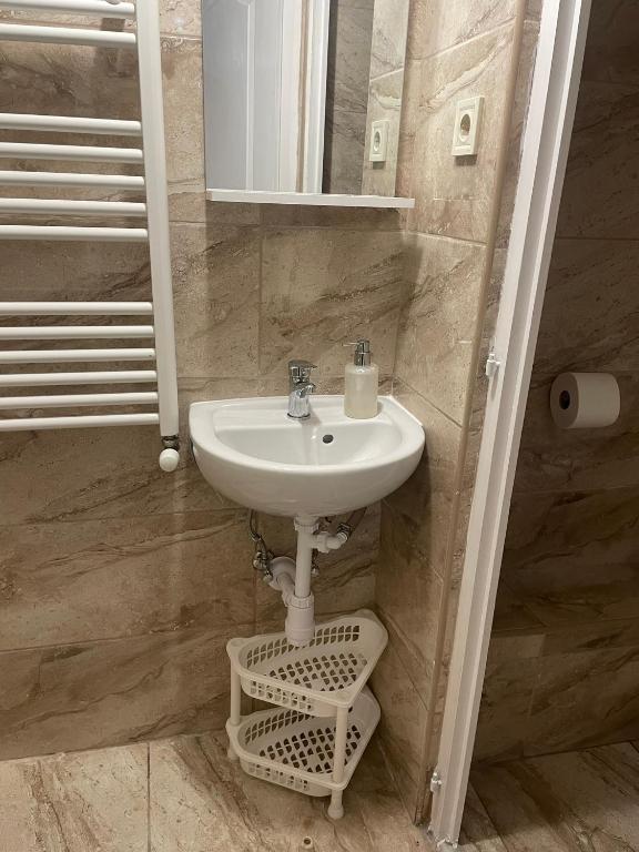 A bathroom at Center Hostel and Guest House