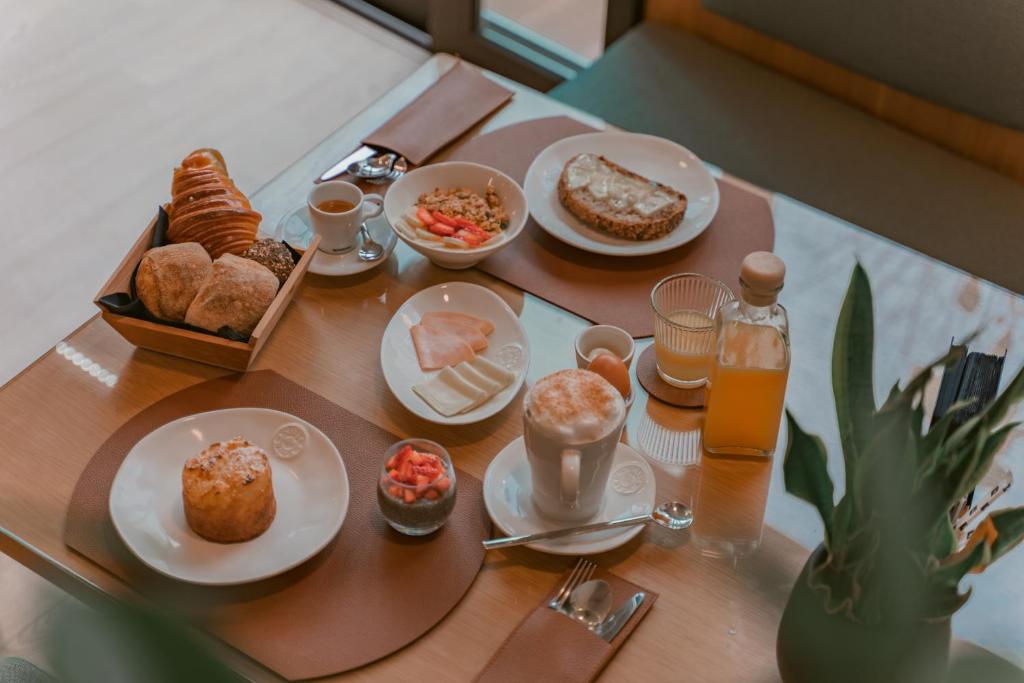 BFRESH Hotel - Padel, Pool & Fitness - Adults Only - Resim 21