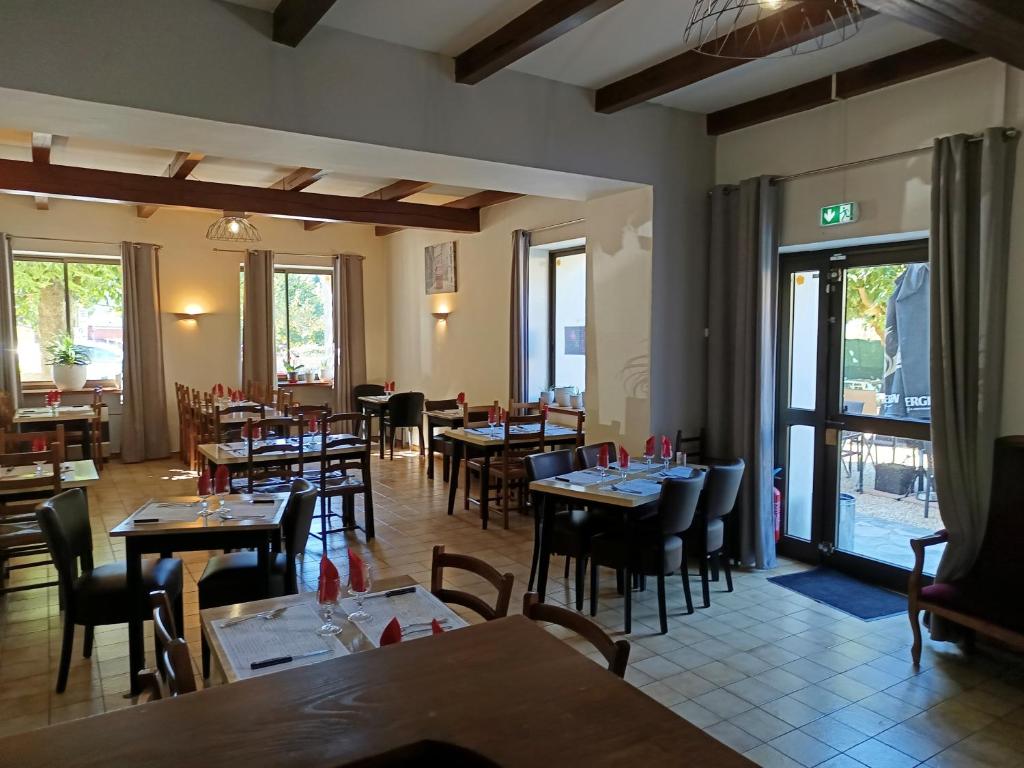 Restaurace v ubytování Route 999
