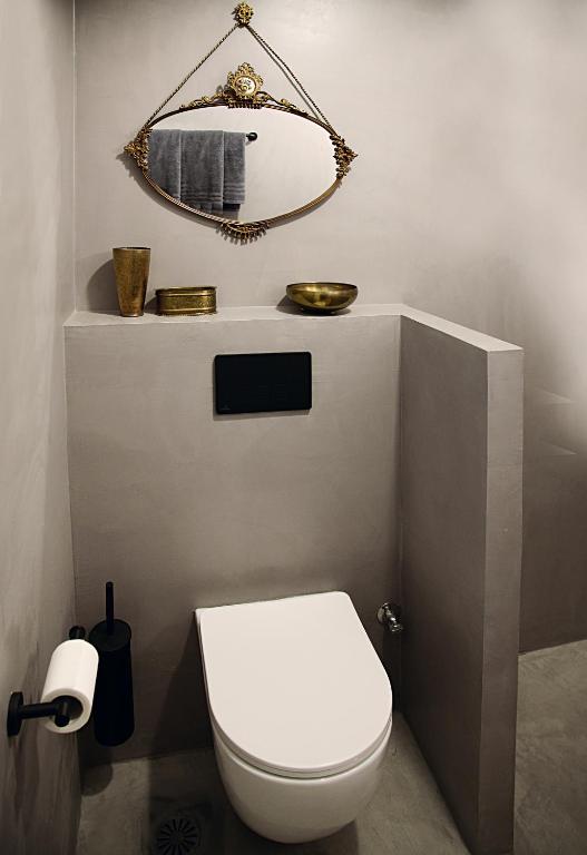 Kúpeľňa v ubytovaní Susanna Apartments - Your Oasis in Athens Ano Petralona