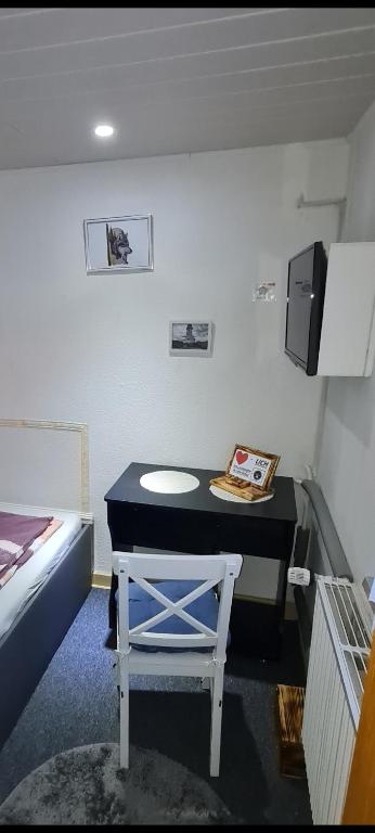 Monteurzimmer Lollar - Habitación Individual Económica