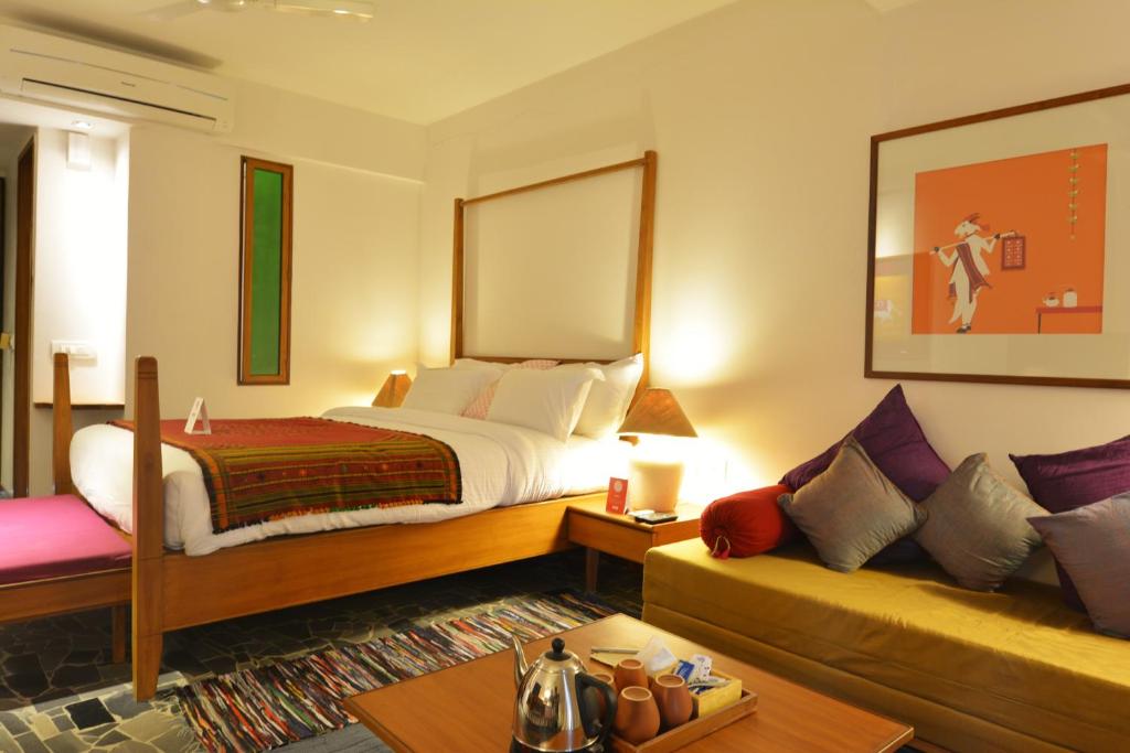 The Sky Imperial Aarivaa Luxury Stays - Double Double Double Room