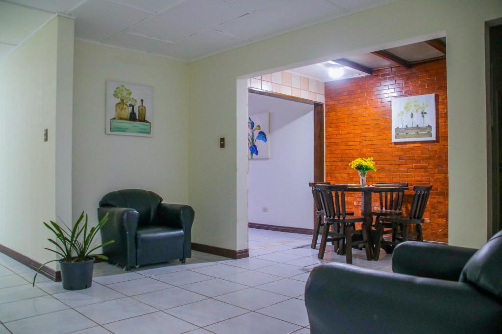 Posezení v ubytování Felipe Bed Breakfast