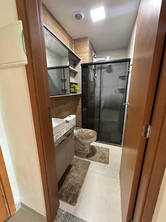 Et badeværelse på Condomínio Jardim dos Coqueiros