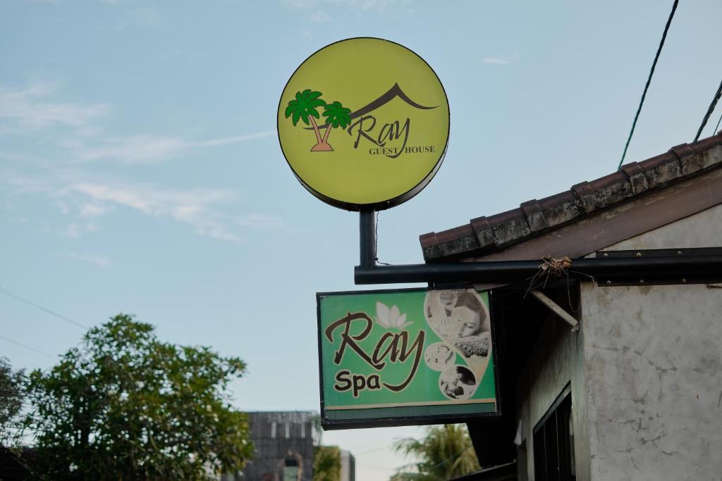 Certifikát, hodnocení, plakát nebo jiný dokument vystavený v ubytování Ray Guest House