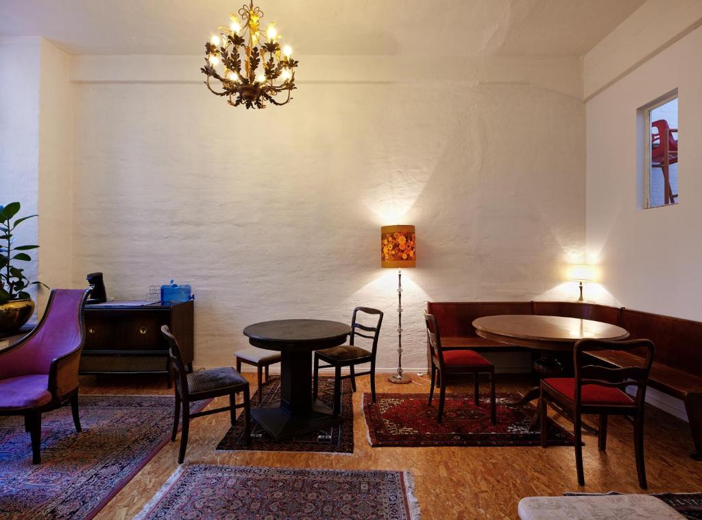 Hüttenpalast - Resim 18