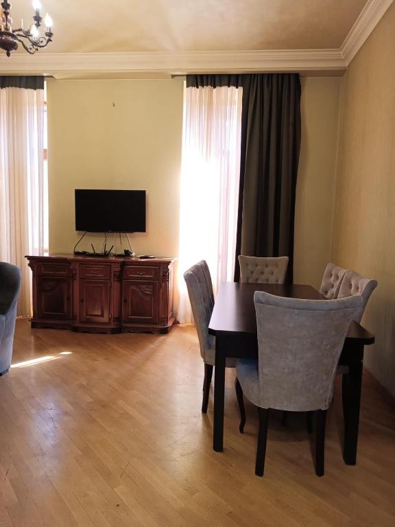 فضای داخلی اجاره اقامتگاه Rent Inn Yerevan در خیابان نالباندیان در ایروان - تصویر ۳