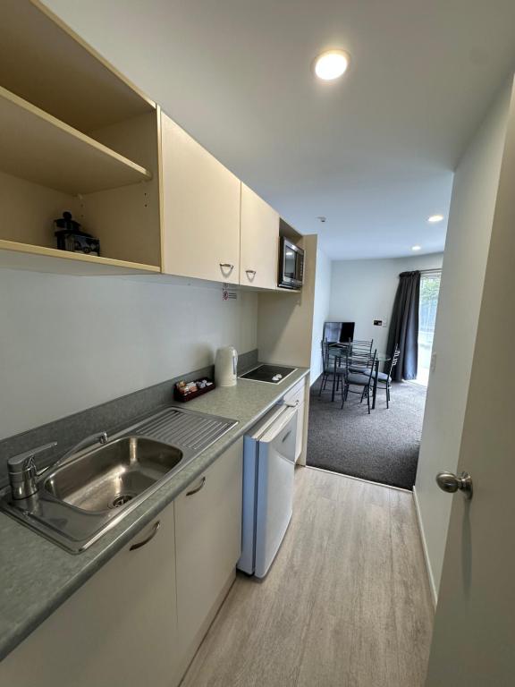 
One-Bedroom Suite (First Floor)
