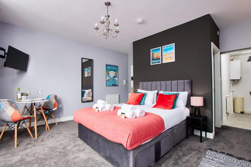 Delven House - Self Check-in, Self-Catering Serviced Apartments - Departamento