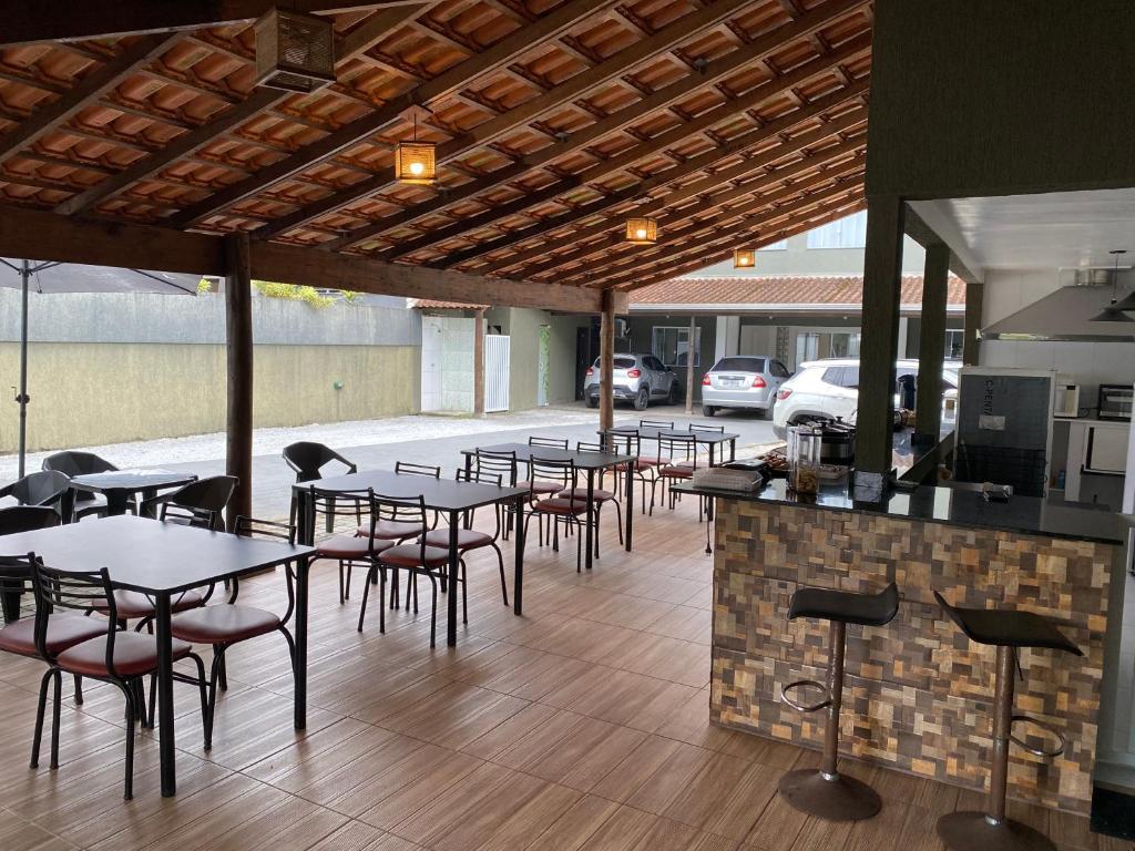 Restaurace v ubytování Pousada Pontal do Sul