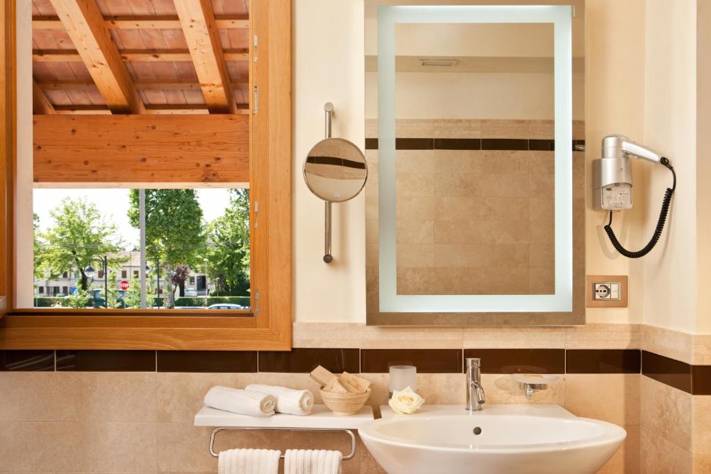 Kúpeľňa v ubytovaní Al Tezzon Hotel