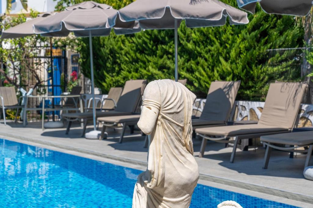 Bazén v ubytování Artunc Hotel Bodrum nebo v jeho okolí