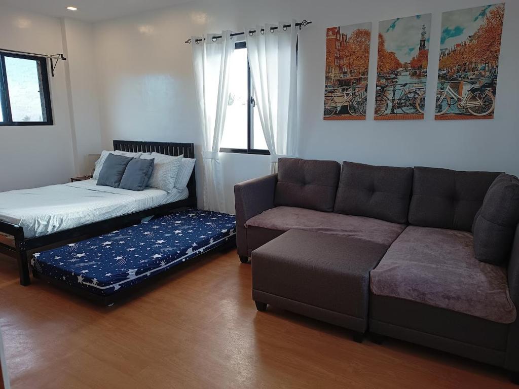 Postel nebo postele na pokoji v ubytování Casa Devino - Discover the Perfect Condo Getaway in Luxury, Kareoke, Netflix, Free Parking