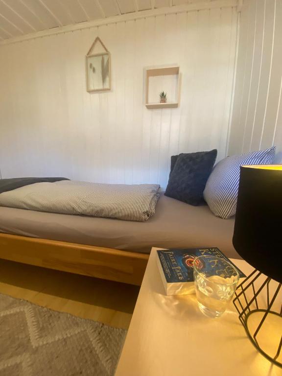 Cosy apartment in heritage protected swiss chalet - Resim 24