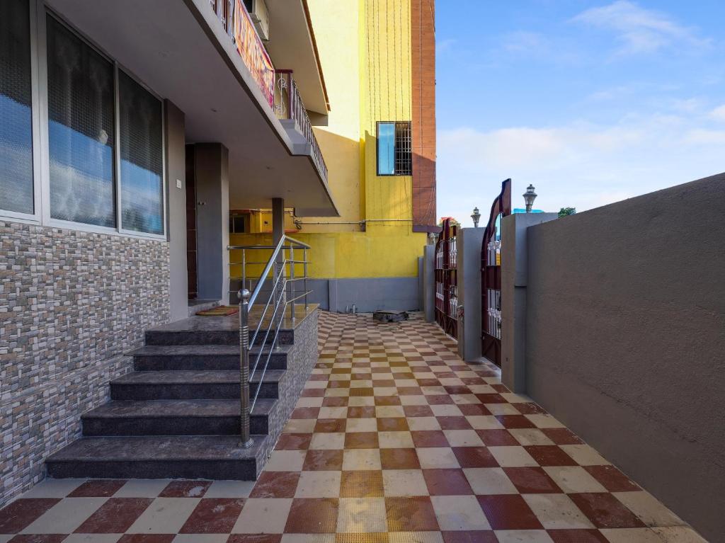 Fotografie z fotogalerie ubytování Super Hotel O Vsv Guest House Maduravoyal v destinaci Čennaí