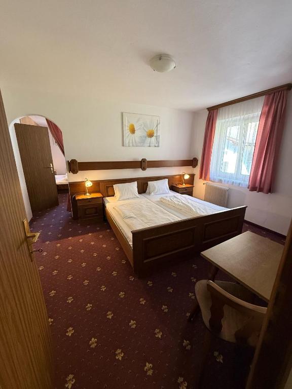 Postel nebo postele na pokoji v ubytování Pension Plattenhof