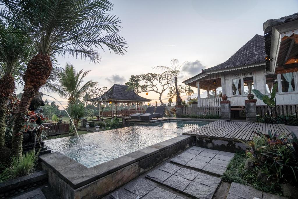 Bazén v ubytování Uma Caming Villa Ubud nebo v jeho okolí