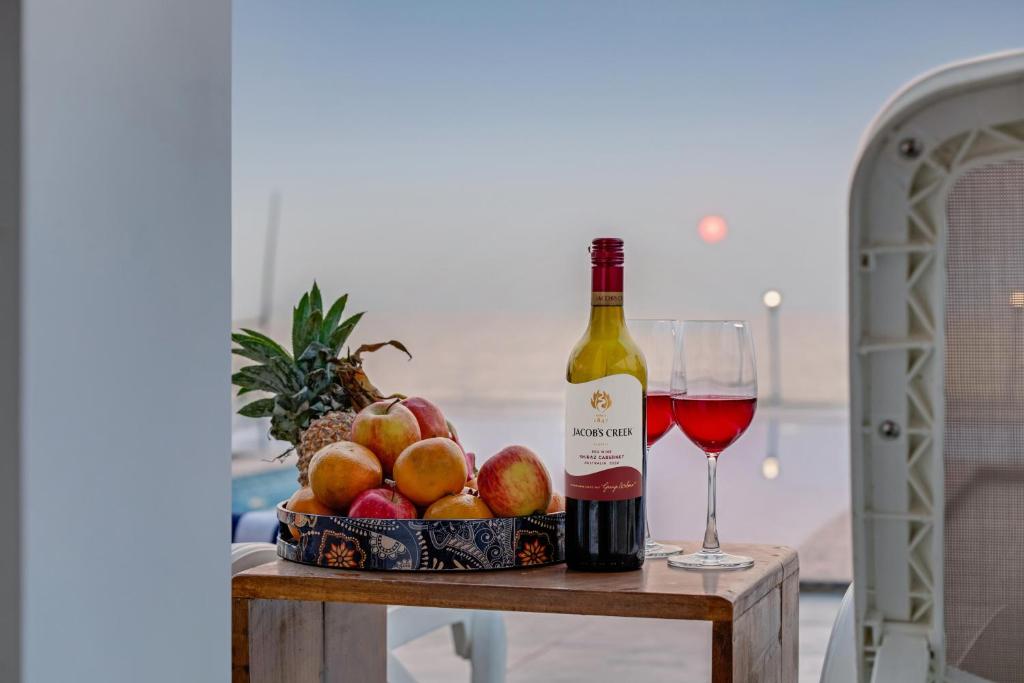 Nápoje v ubytování Parisa beach resort Tarkarli Bhogwe