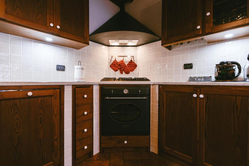 Kuchyň nebo kuchyňský kout v ubytování Al Borgo 153 Apartment