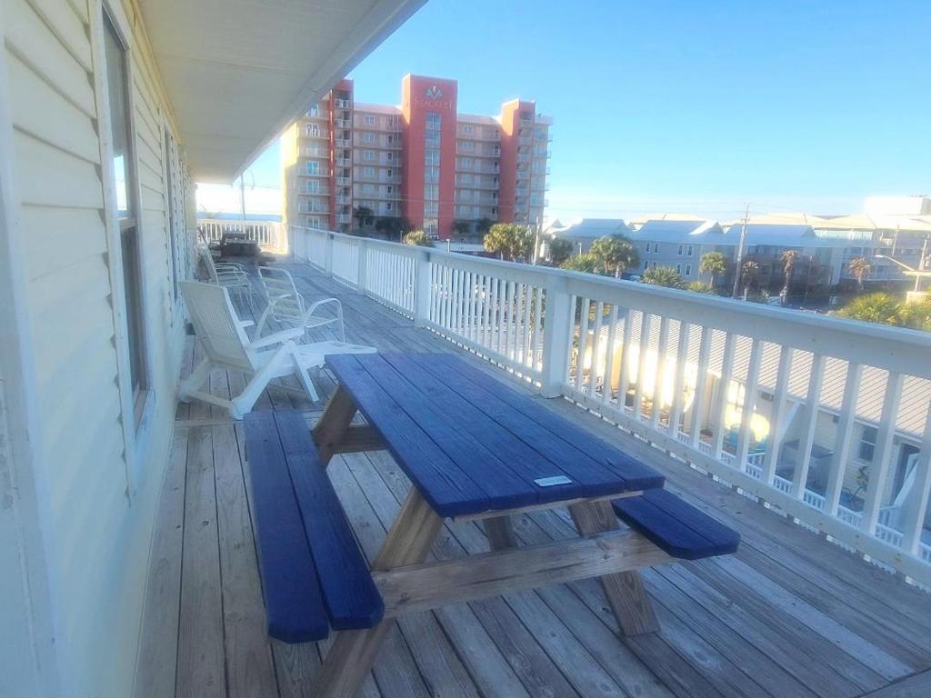 Balkón nebo terasa v ubytování Beautiful Views And Just Steps To The Beach - #38 Sleeps 7