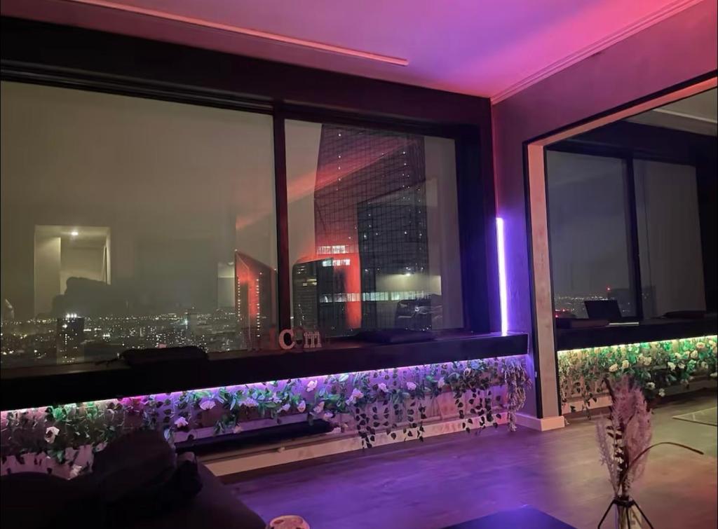Fotografie z fotogalerie ubytování Netflix & sky jacuzzi v destinaci Puteaux