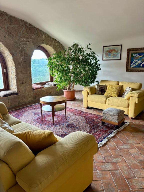 A seating area at La Casa Degli Archi