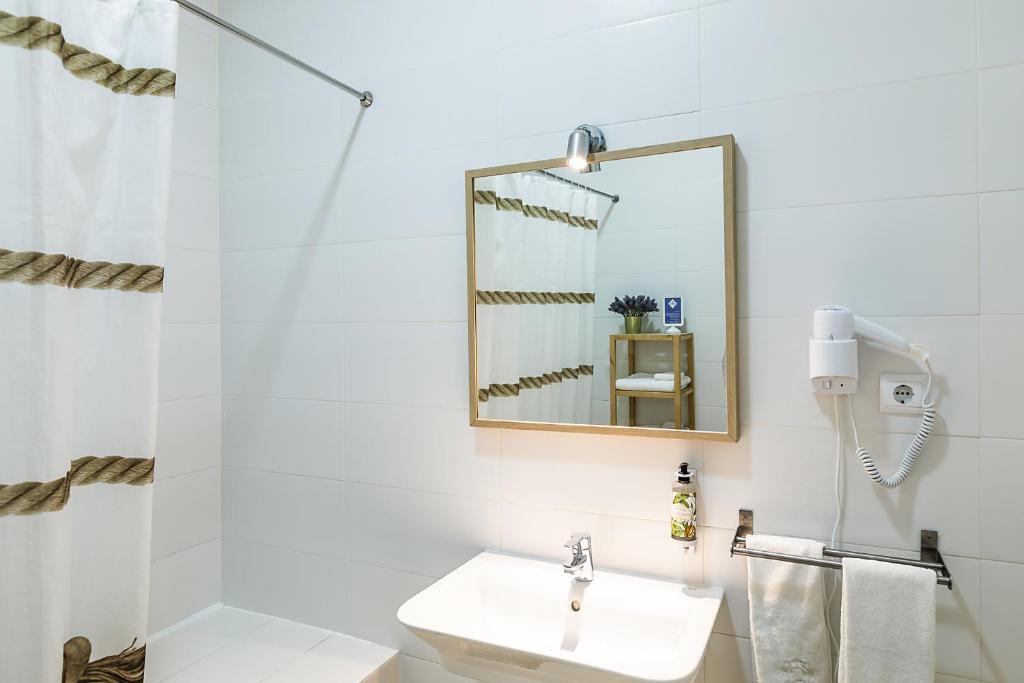 Emporium Lisbon Suites - 18