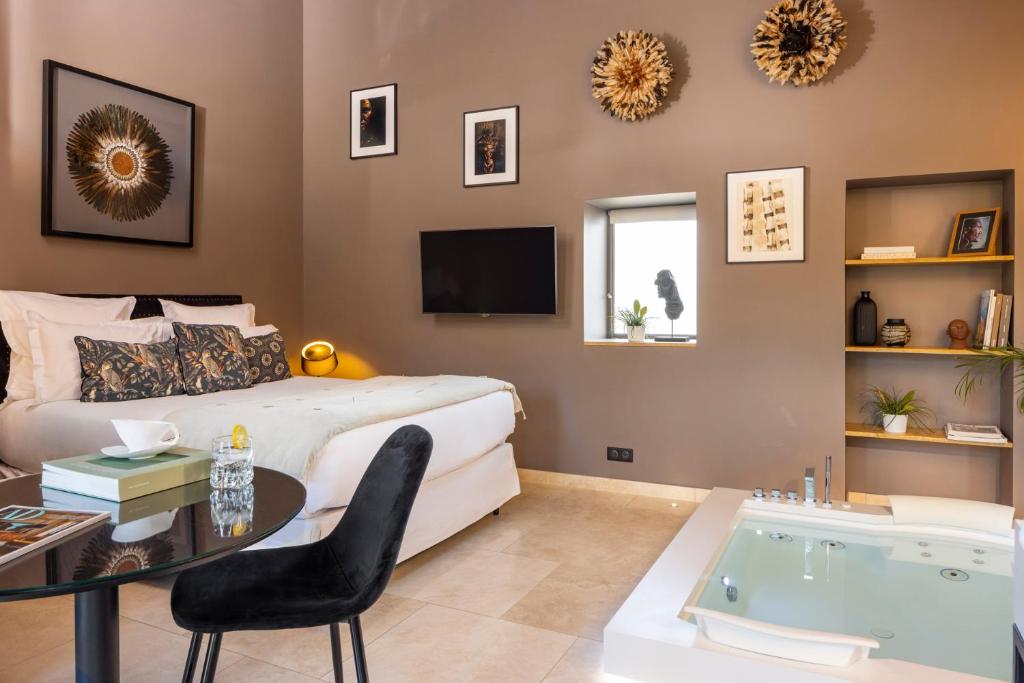 La Bastide de Damien, 5 clefs Demeure d'Exception et Table Remarquable dans le guide Teritoria, JACUZZI Privatif, Cuisine étoilée Dominique Frérard - 10