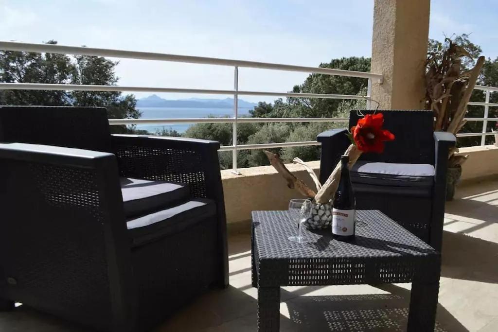 Balkón nebo terasa v ubytování Villa avec vues exceptionnelles à 2 minutes de la plage