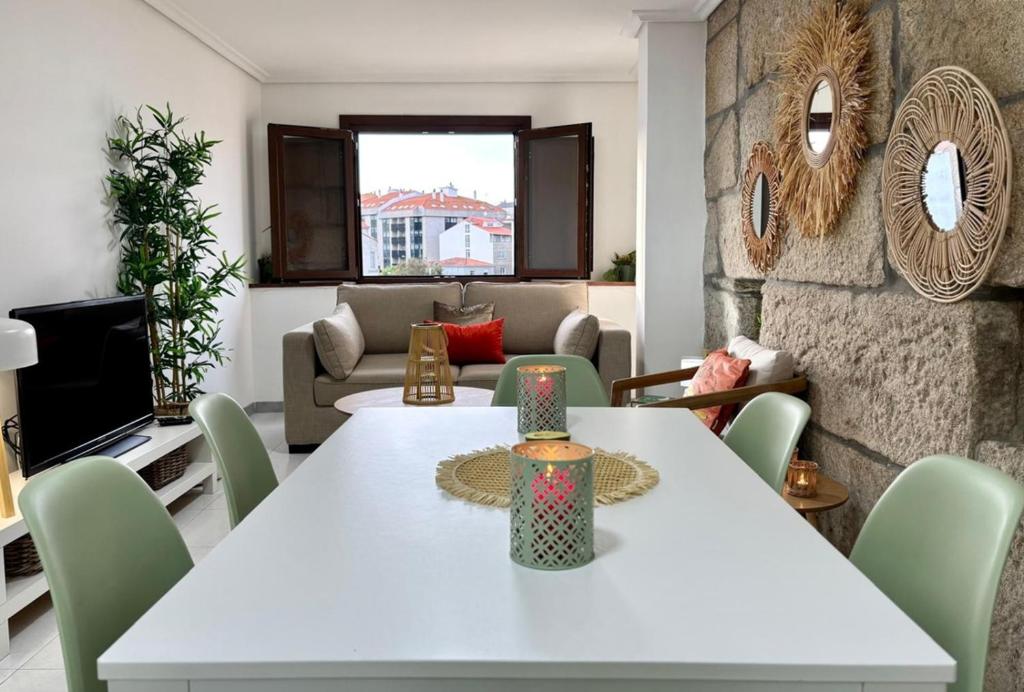 Гостиная зона в Holibai Pedra Serena, Bonito apartamento en el centro histórico, Baiona