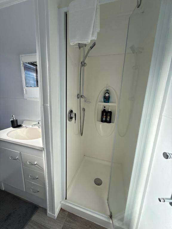 Inglewood shared Home BNB - Resim 7